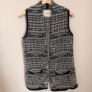 Anthropologie 🤍 Angel of the NorthBlack & White Knit Vest